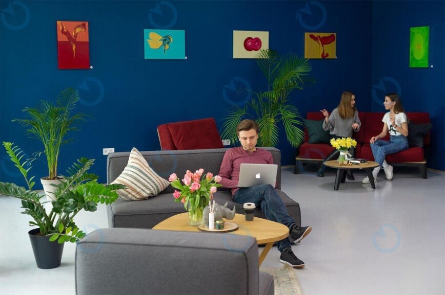 Алея Героїв Небесної Сотні, 2А - фото 2