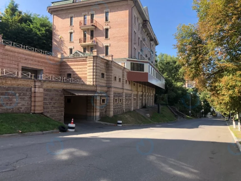 Кудрявський узвіз, 14Е