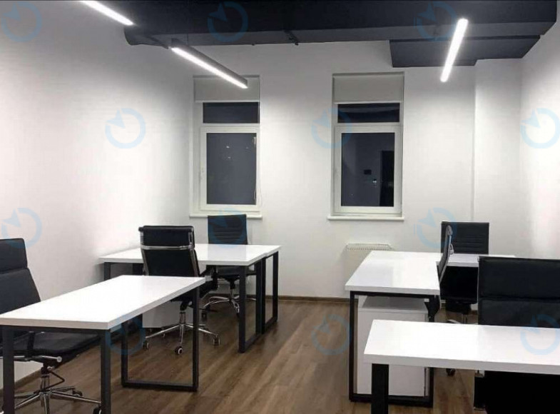 THE RESIDENT - фото 18