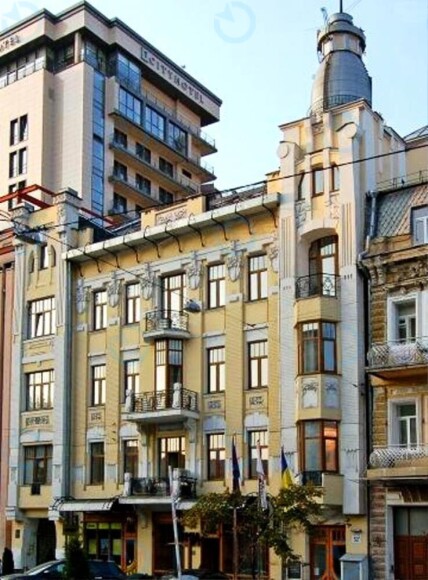 Хмельницького, 52А