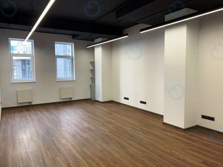 THE RESIDENT - фото 19