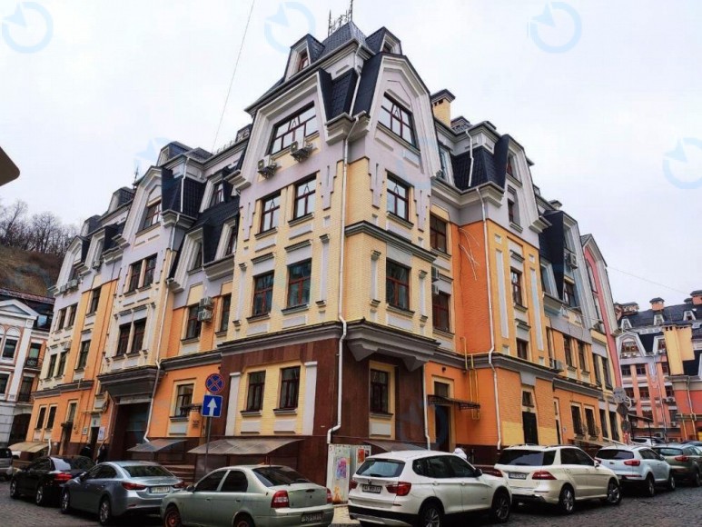 Воздвиженська, 14