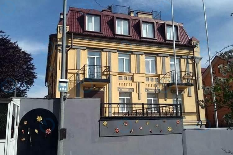 Отто Шмидта, 8