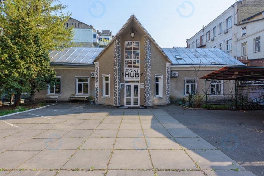 Льва Толстого, 3Б