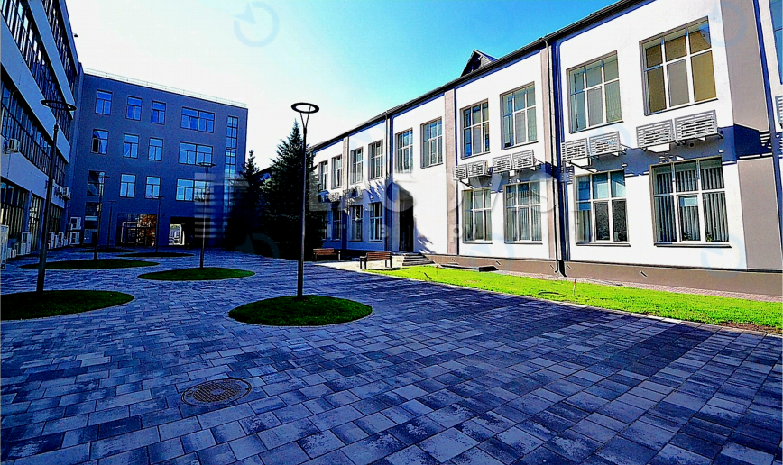 ЛАВРСЬКИЙ (LAVRSKIY)