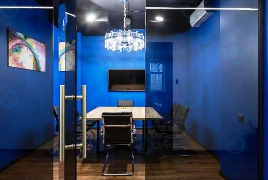 THE RESIDENT - фото 12