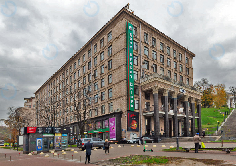 Хрещатик, 7/11