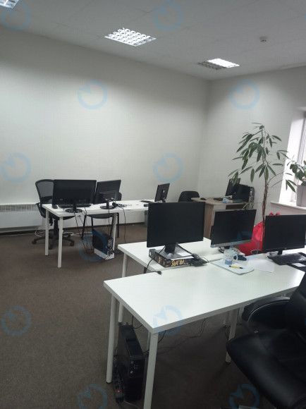 Аренда офиса 165 м.кв 3 этаж Жилянская 146