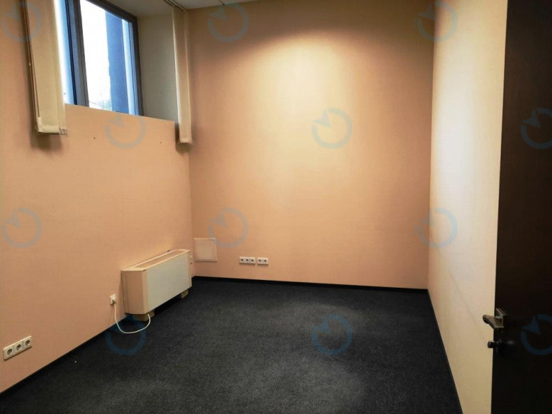 Оренда офісу 32 м.кв 1 поверх Ферммаш