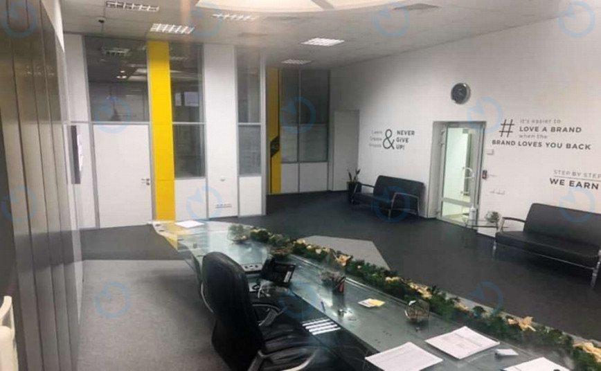 Оренда офісу 1120 м.кв 3 поверх Ренесанс - фото 2