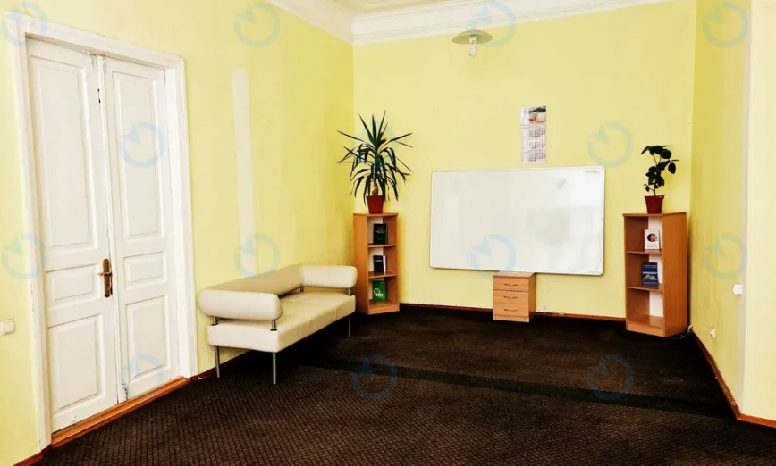 Аренда офиса 34 м.кв 2 этаж Сковороды, 5а