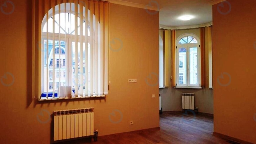 Оренда офісу 94 м.кв 2 поверх Кожум'яцька, 20