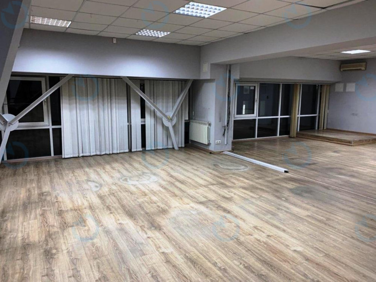 Оренда офісу 208 м.кв 1 поверх 44 Centre