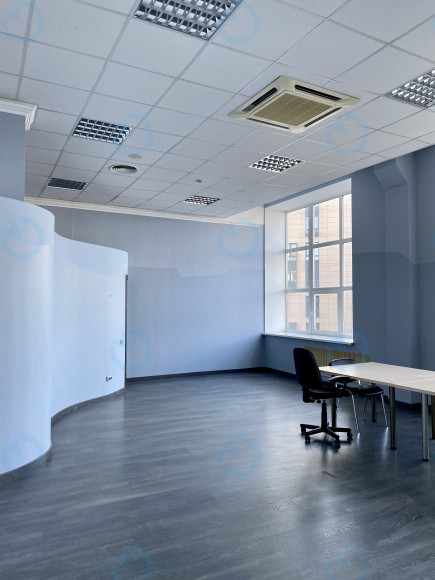 Аренда офиса 237 м.кв 4 этаж Сурикова, 3а