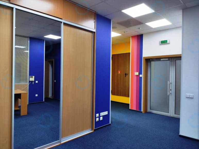 Оренда офісу 215 м.кв 3 поверх Іллінський