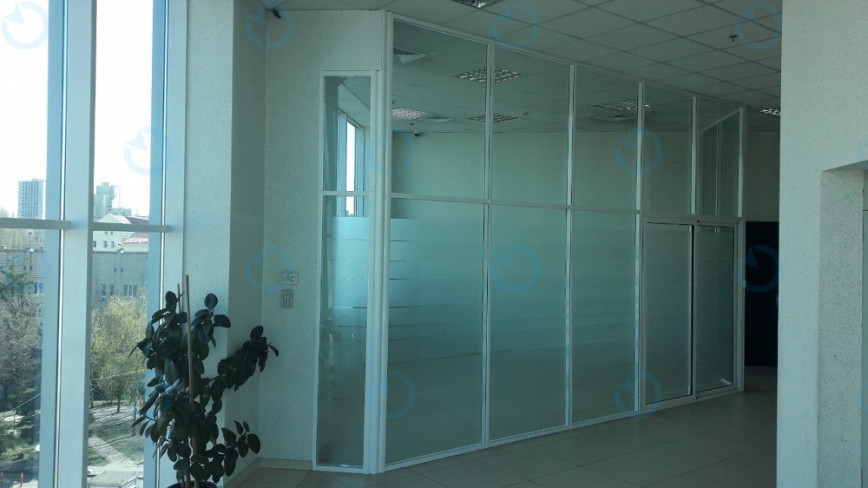 Оренда офісу 23 м.кв 4 поверх Інком (Compass FM)