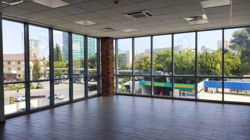 Оренда офісу 200 м.кв 2 поверх Федорова, 29А
