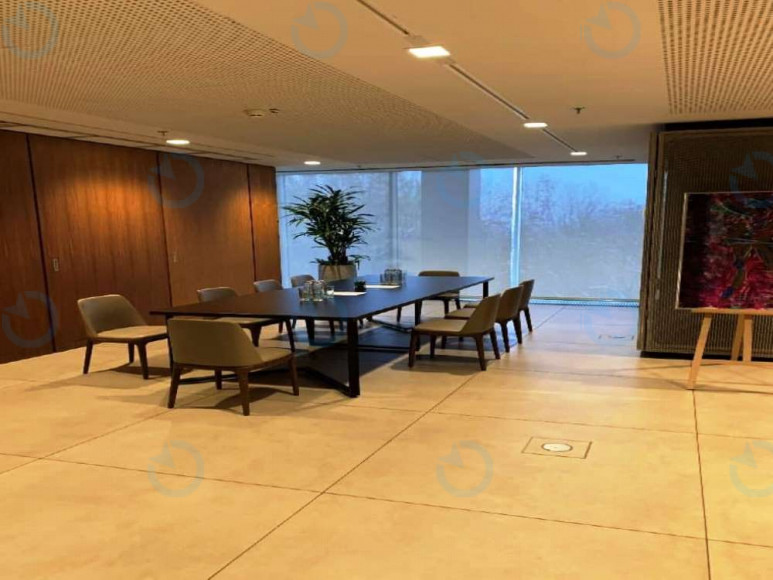 Оренда офісу 2432 м.кв 1 поверх КВЦ Парковий