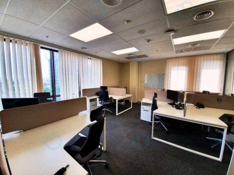 Аренда офиса 401 м.кв 5 этаж Дегтяревская, 33В