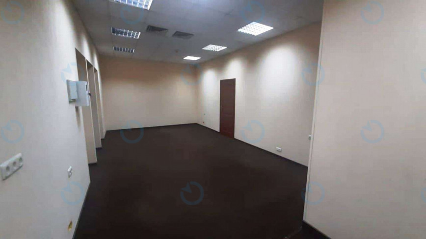 Оренда офісу 48 м.кв 3 поверх Валмі