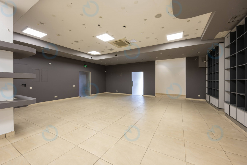 Аренда офиса 720 м.кв 2 этаж Бандеры 26