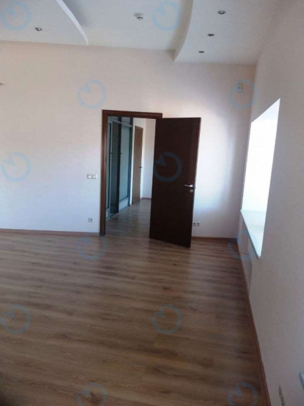 Оренда офісу 90 м.кв 3 поверх Тандем