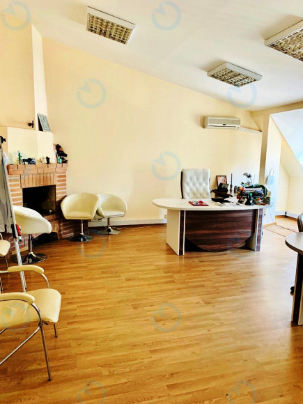 Аренда офиса 316 м.кв 5 этаж Межигорский