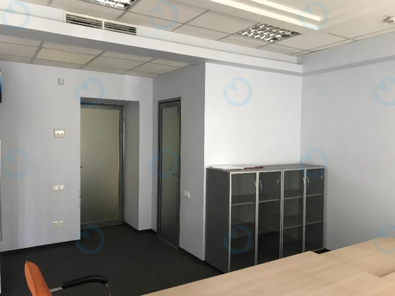 Аренда офиса 75 м.кв 1 этаж Дружбы Народов, 17/5