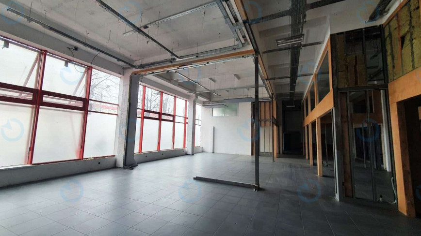 Аренда офиса 265 м.кв 1 этаж Бандеры, 21