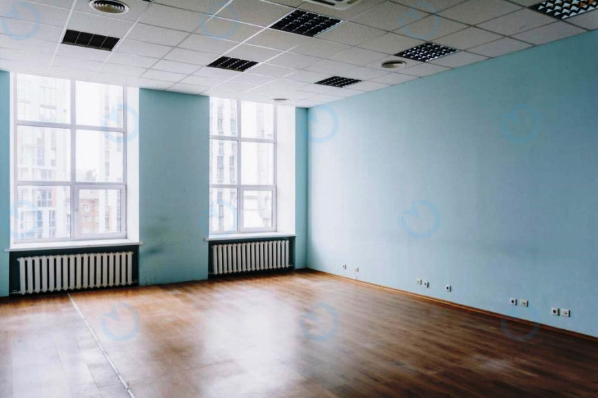 Оренда офісу 52 м.кв 4 поверх Сурікова, 3а