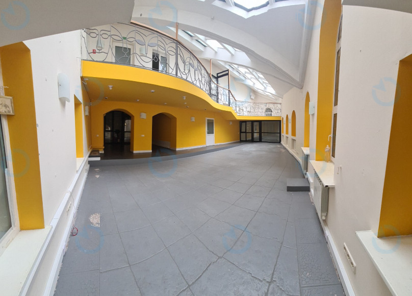 Оренда офісу 160 м.кв 1 поверх Ігорівська 1/8