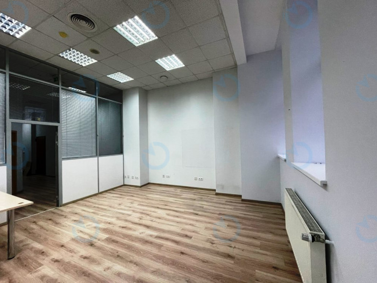 Аренда офиса 184 м.кв 3 этаж Ильинский