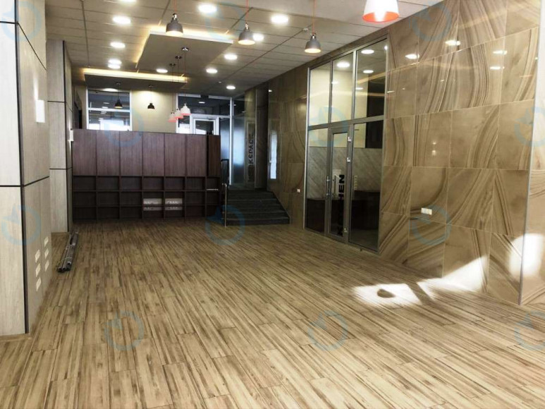 Оренда офісу 234 м.кв 1 поверх Ділова, 2Б