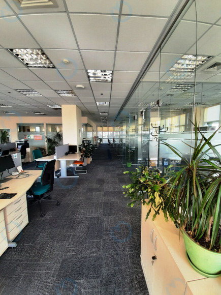 Оренда офісу 368 м.кв 13 поверх Horizon Park-2