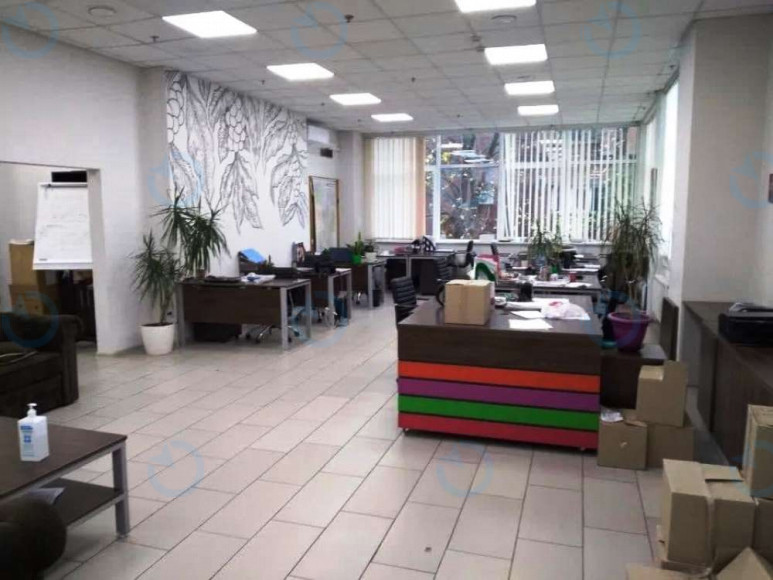 Оренда офісу 300 м.кв 1 поверх Палладіум Сіті