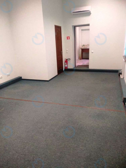 Оренда офісу 37 м.кв 1 поверх Фролівська 9/11