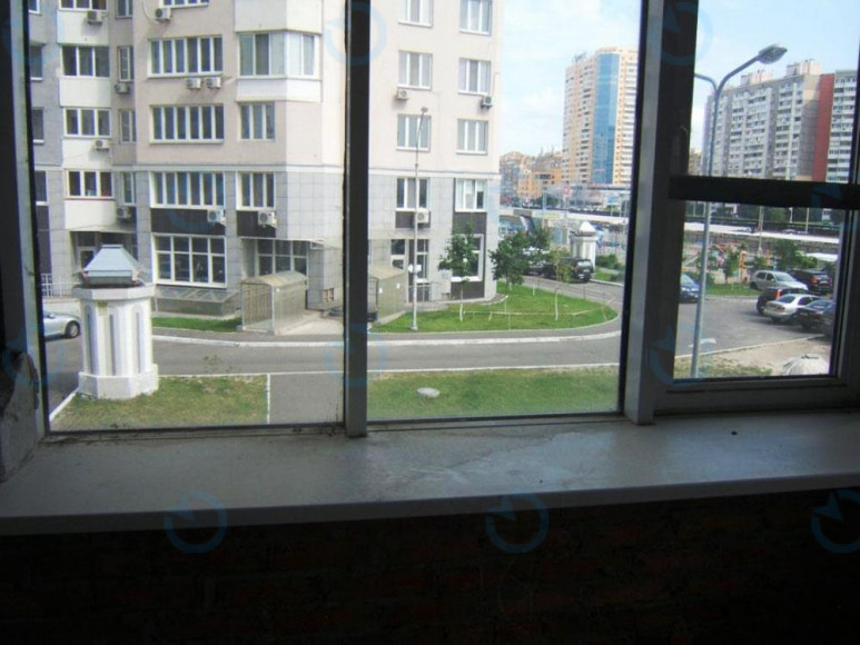 Продаж офісу 120 м.кв 2 поверх Срібнокільська, 3б - фото 2