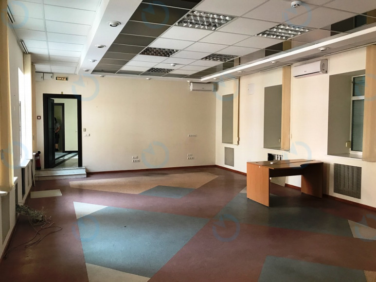 Оренда офісу 365 м.кв 2 поверх Ігорівська 1/8