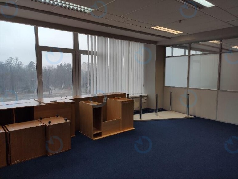 Оренда офісу 489 м.кв 3 поверх Перемоги 57