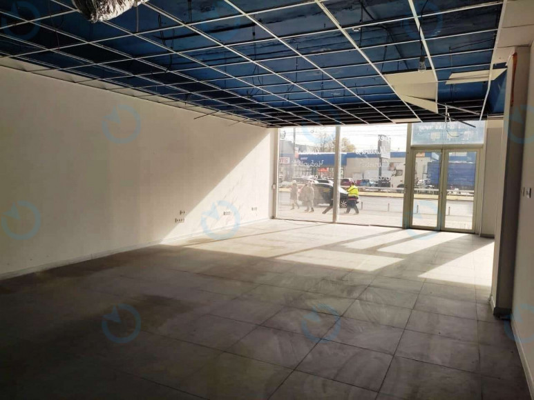 Аренда офиса 86 м.кв 1 этаж Бандеры, 21