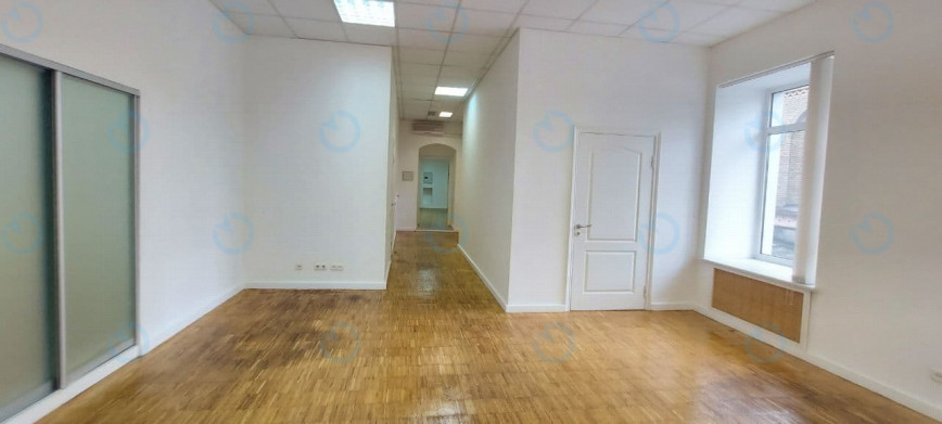 Оренда офісу 163 м.кв 2 поверх Ярославів Вал, 38