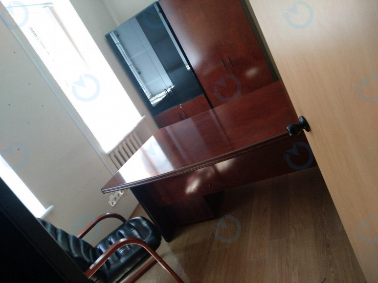 Продаж офісу 145 м.кв 4 поверх Ярославів Вал, 38