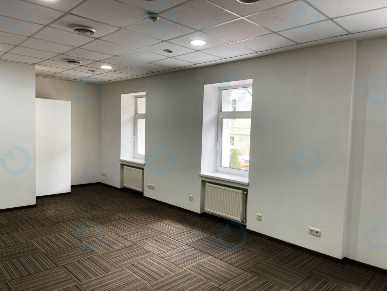 Аренда офиса 325 м.кв 1 этаж Форум Б7 - фото 2