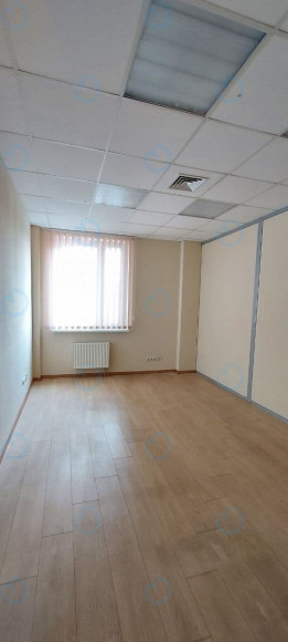 Оренда офісу 42 м.кв 5 поверх Перемоги, 5а