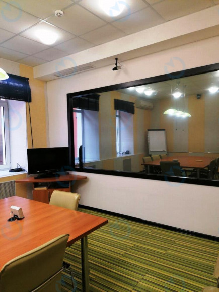 Оренда офісу 192 м.кв 2 поверх Ігорівська 1/8