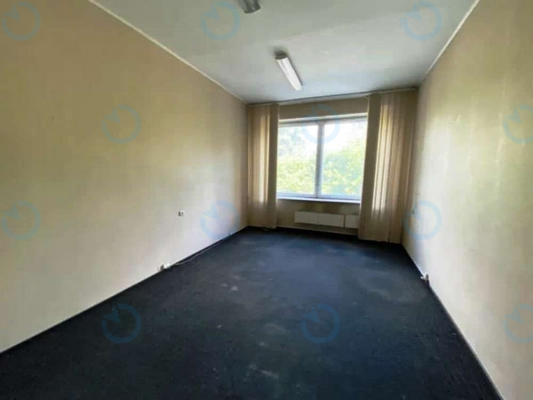 Продаж офісу 980 м.кв 1 поверх Лобановського, 130