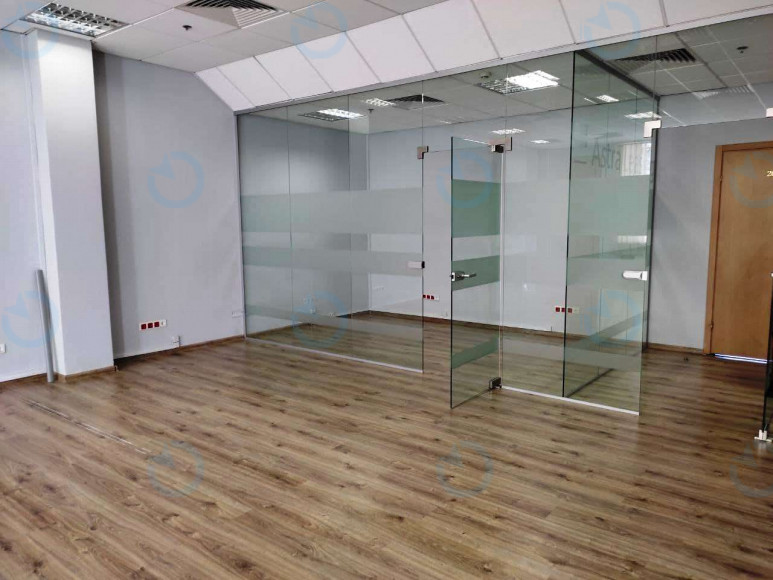 Аренда офиса 81 м.кв 2 этаж Трио