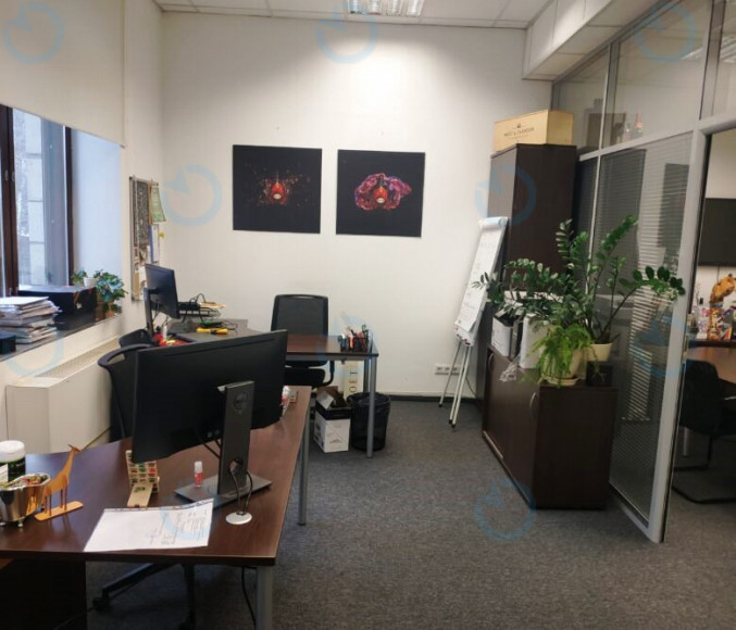 Аренда офиса 37 м.кв 2 этаж Крещатик-Плаза