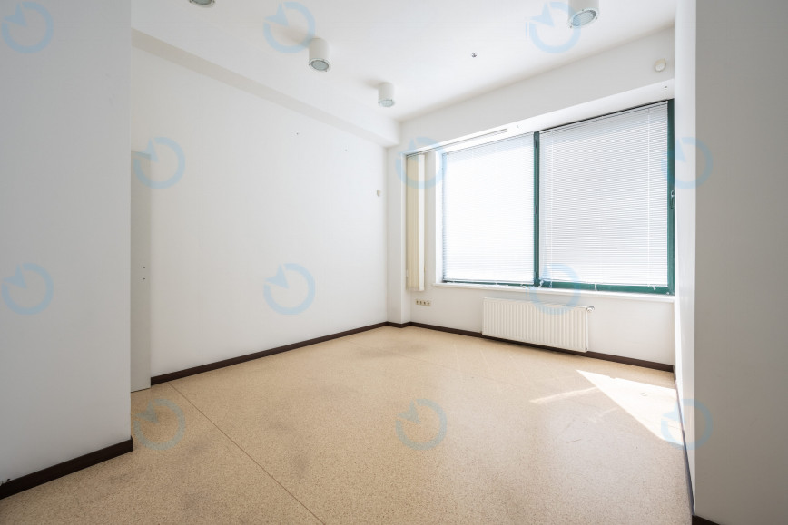 Аренда офиса 720 м.кв 2 этаж Бандеры 26 - фото 4