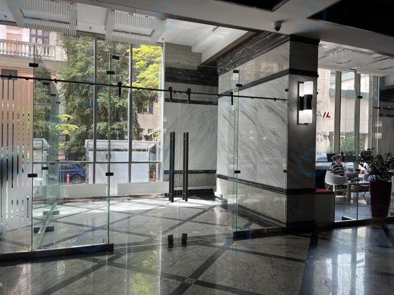 Оренда офісу 15 м.кв 1 поверх Сенатор